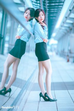 操小萝莉